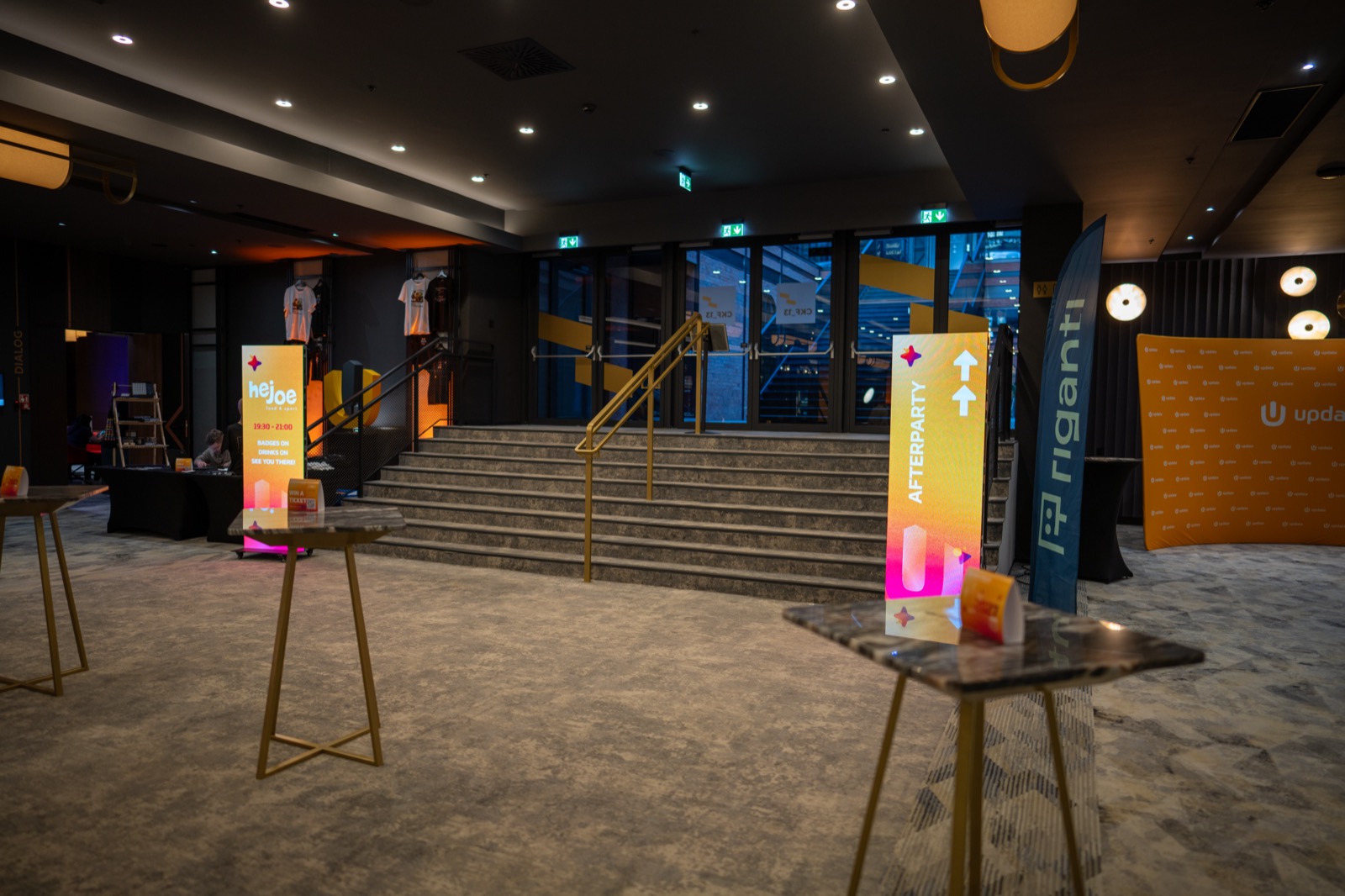 Update Conference - navigační obrazovky ve foyer